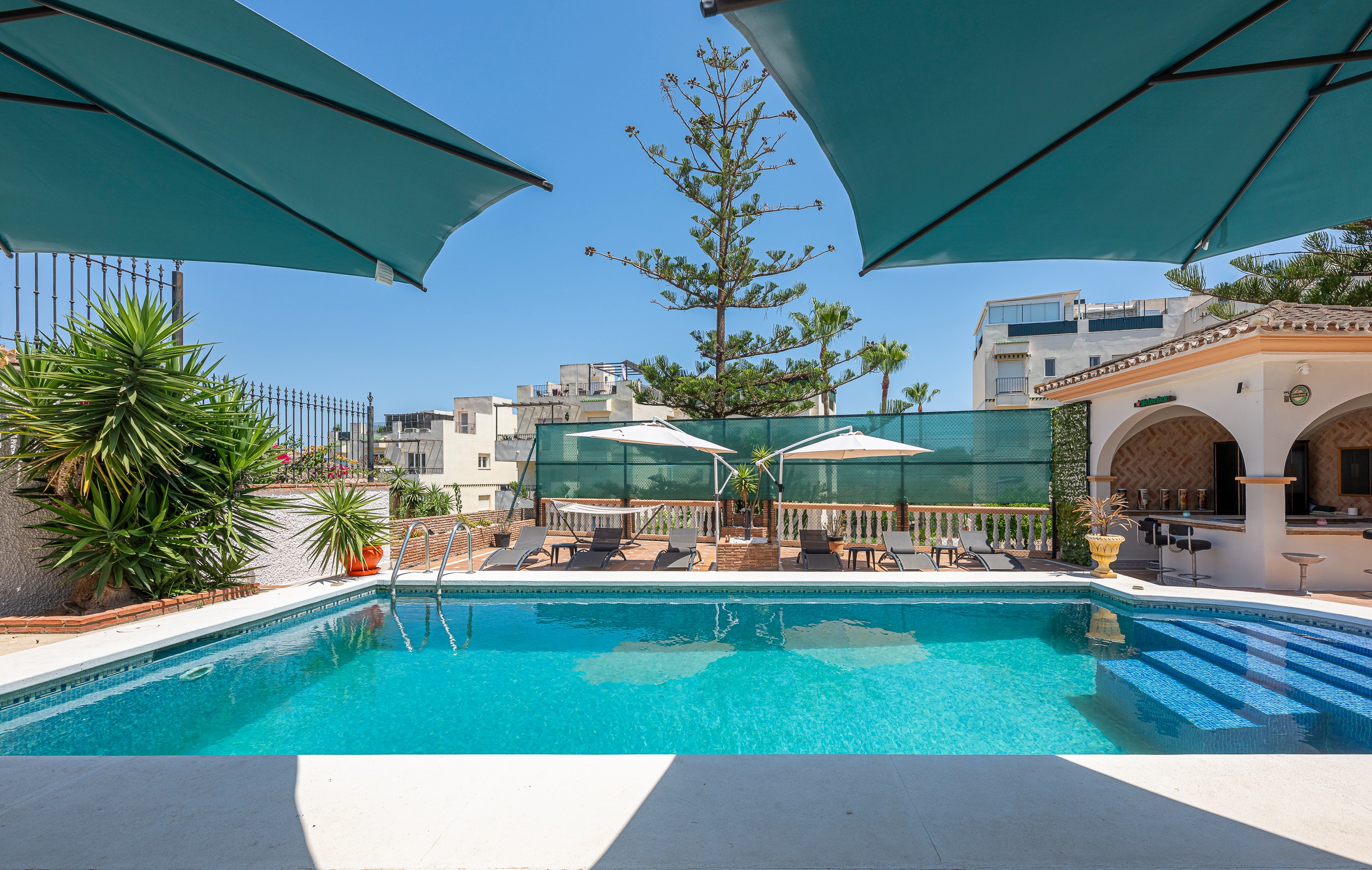 5 Bed - Villa for Sale in Mijas