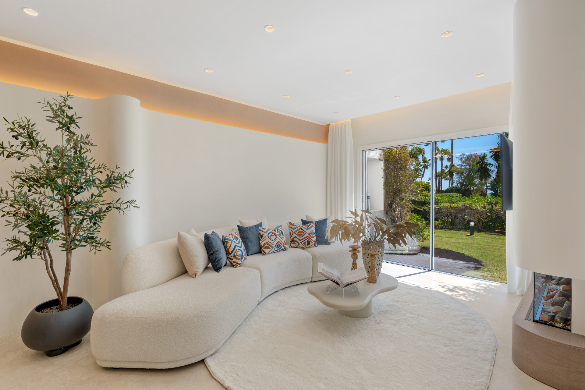 Piso de 3 Dormitorios y 2 Baños en venta en Estepona