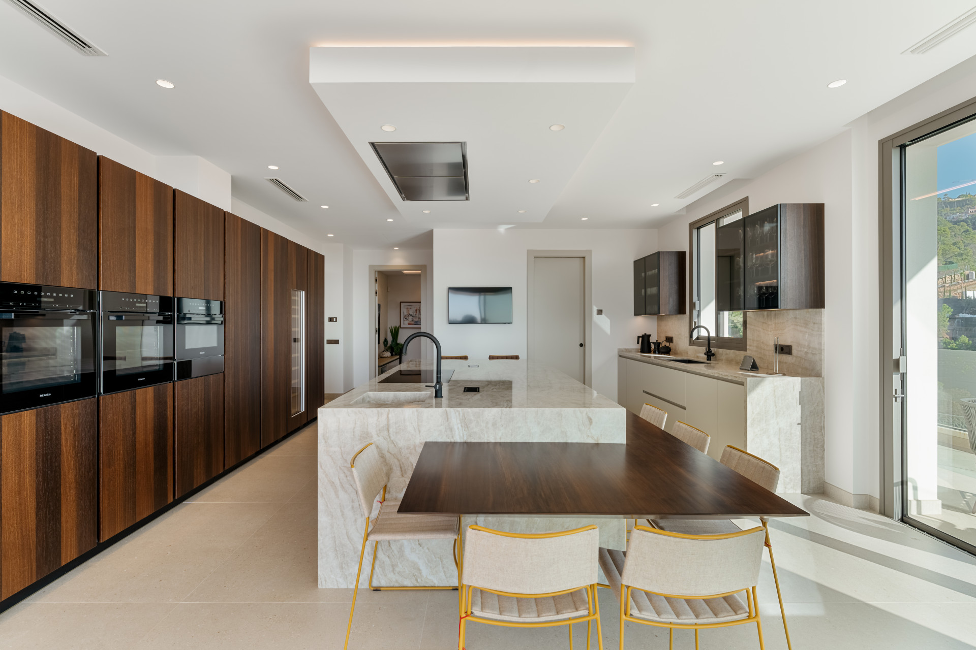 Casa de 6 Dormitorios y 8 Baños en venta en La Zagaleta, Benahavís