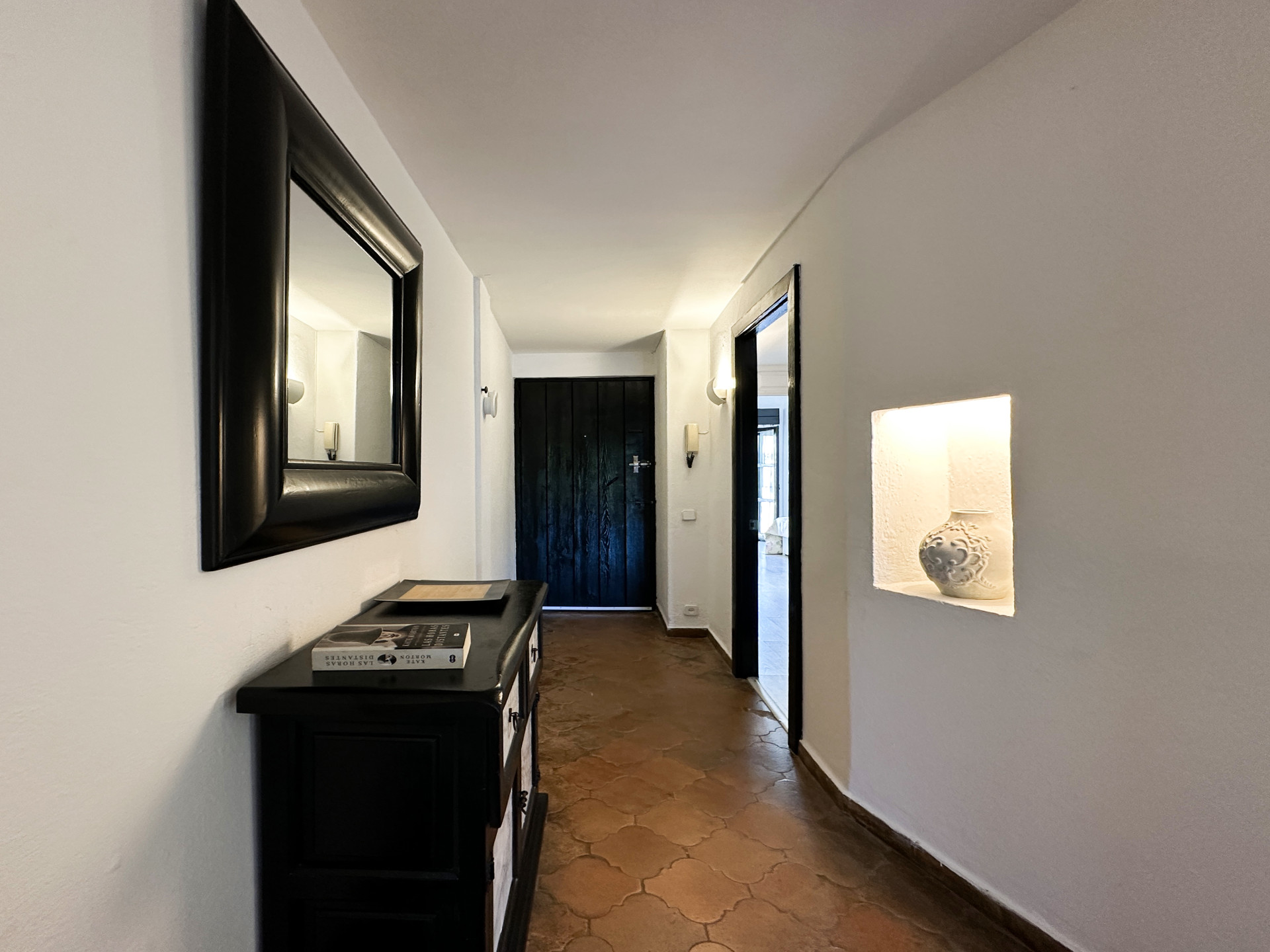Piso de 1 Dormitorio y 1 Baño en venta en Puerto Banús, Marbella