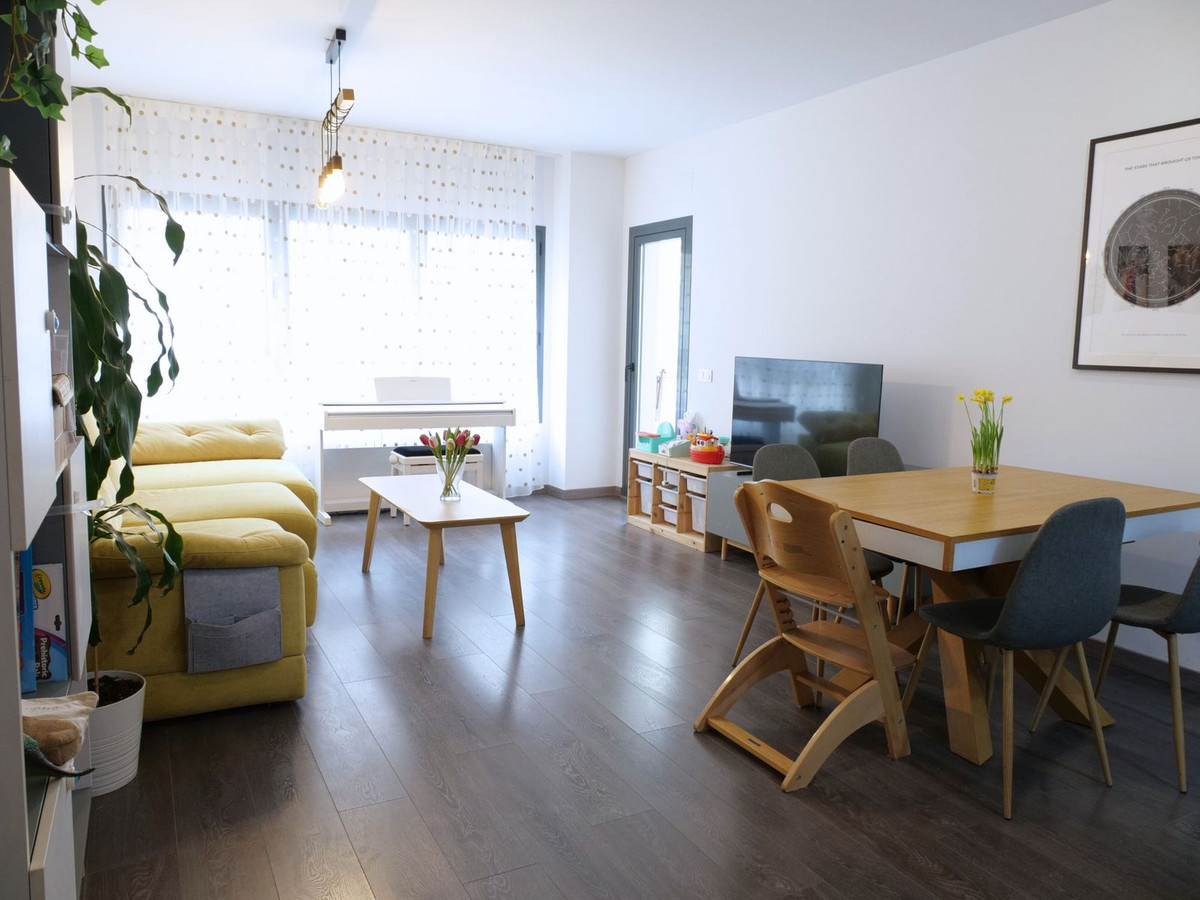 Piso de 3 Dormitorios en venta en Estepona