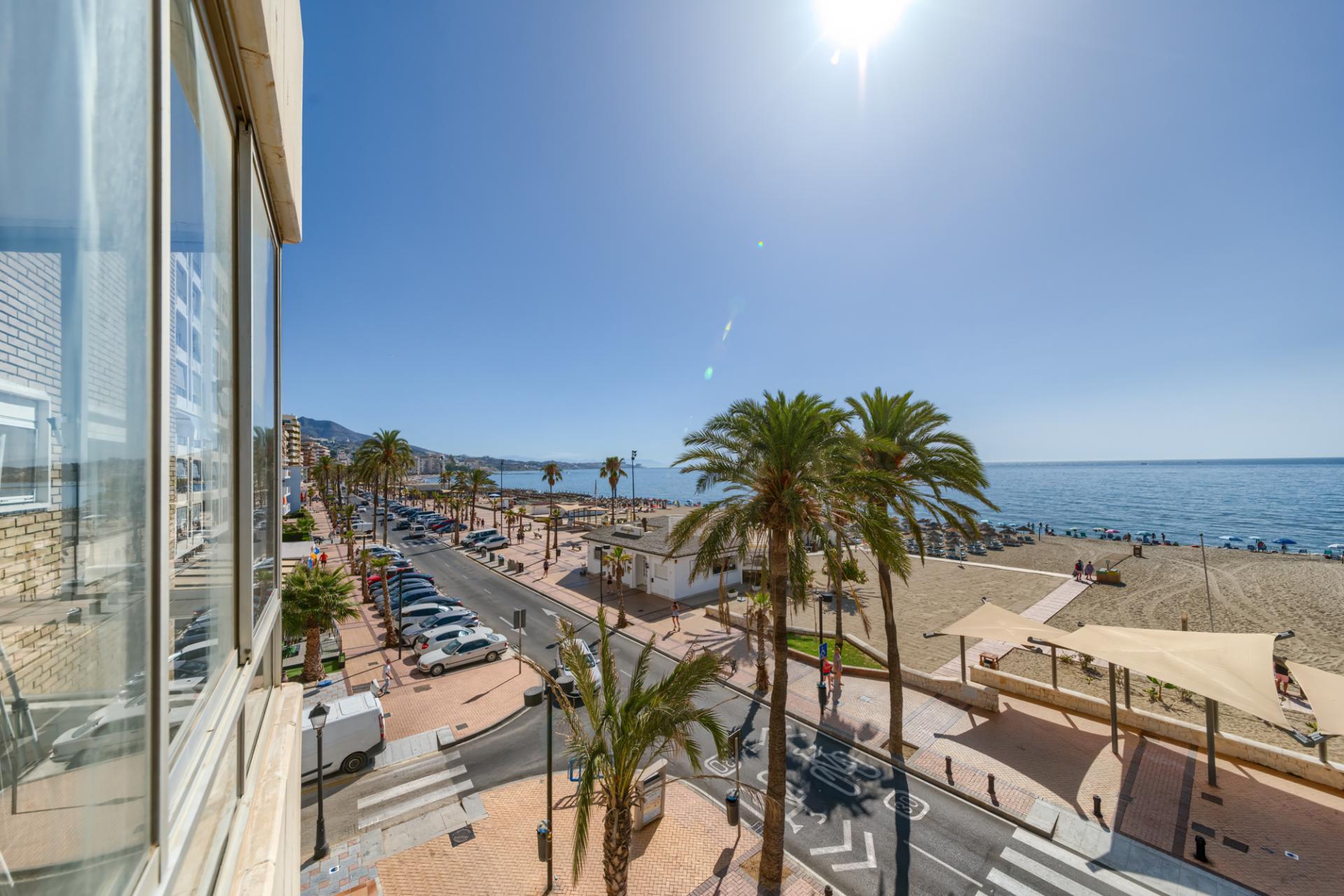 Piso de 3 Dormitorios y 2 Baños en venta en Los Boliches, Fuengirola
