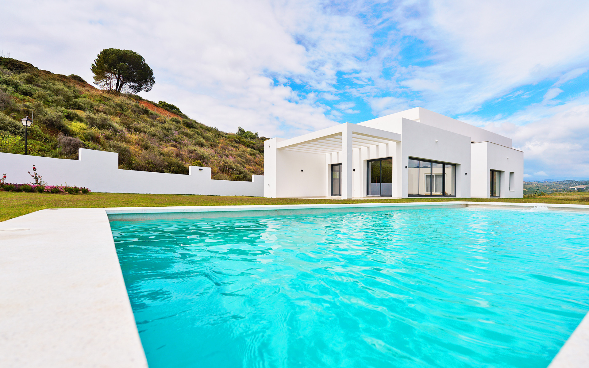 Casa de 6 Dormitorios en venta en La Cala Golf, Mijas