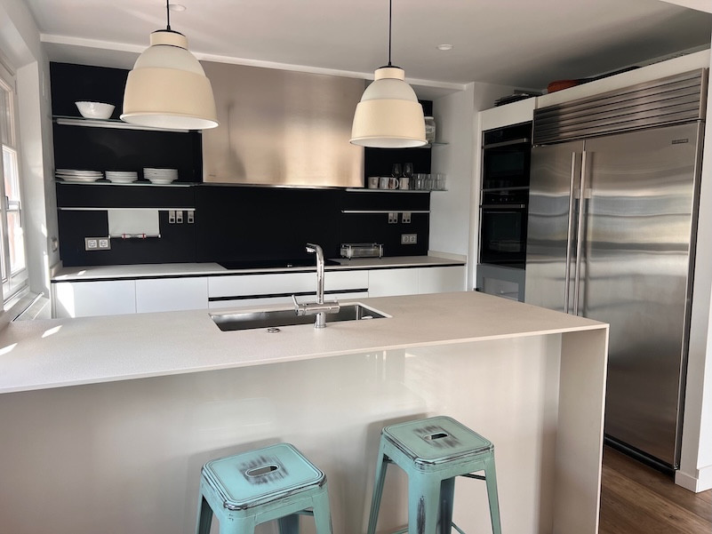 Piso de 3 Dormitorios y 3 Baños en venta en Milla de Oro, Marbella