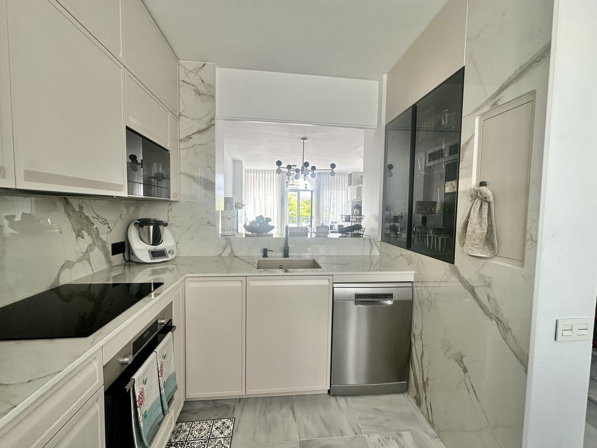 Piso de 2 Dormitorios y 3 Baños en venta en Marbella