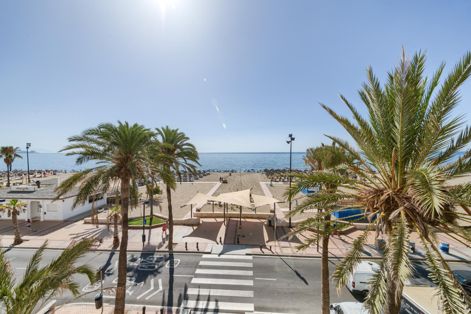 Piso de 3 Dormitorios y 2 Baños en venta en Los Boliches, Fuengirola