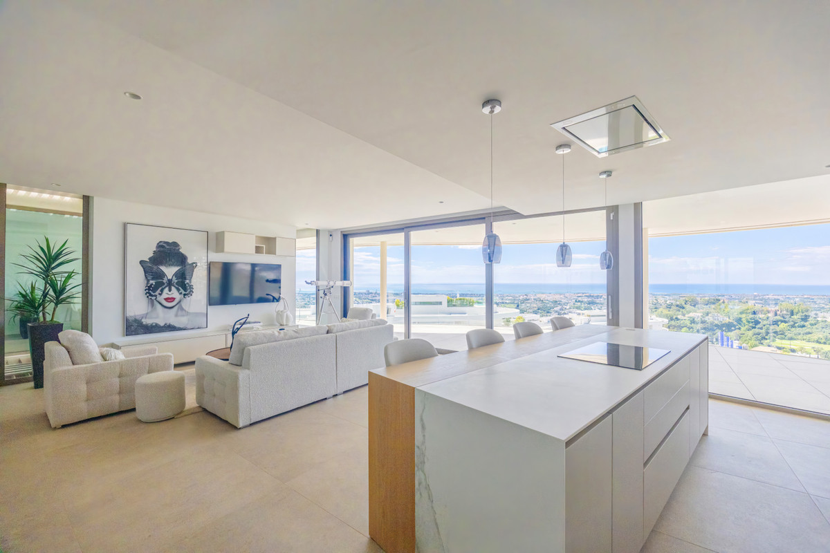 Piso de 3 Dormitorios en venta en Benahavís