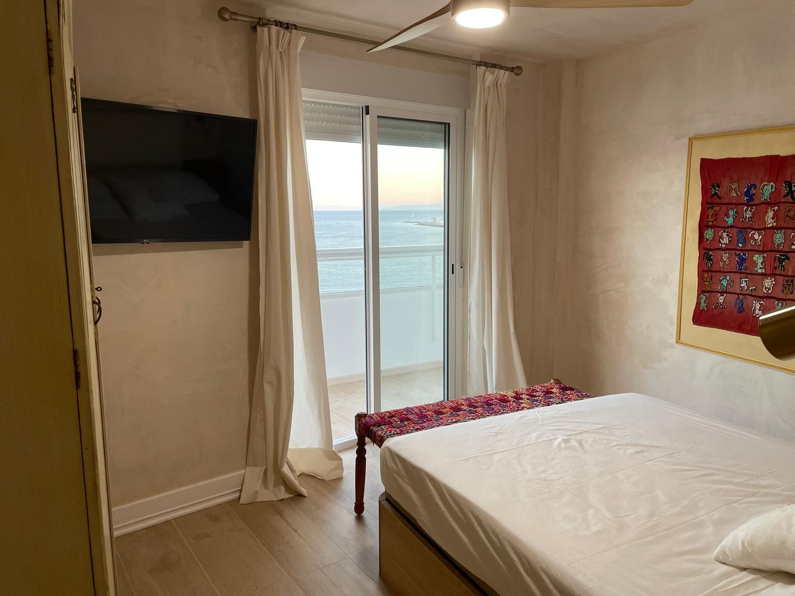 Piso de 2 Dormitorios y 2 Baños en venta en Torreguadiaro
