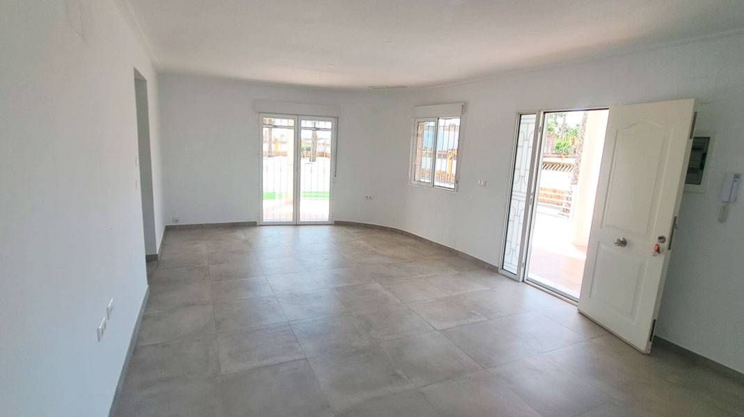 Finca de 3 Dormitorios en venta en Catral