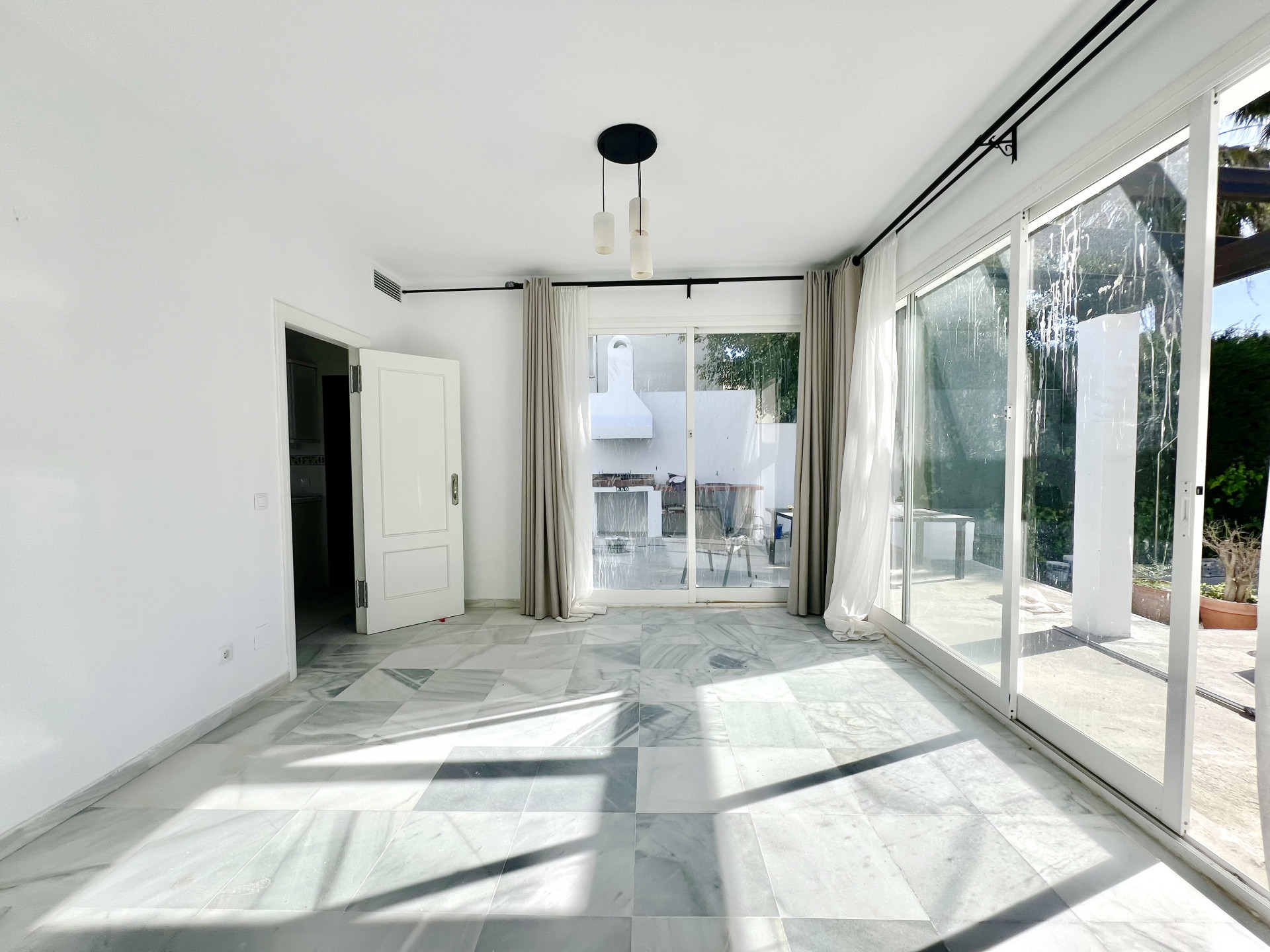 5 Slaapk. - Villa te koop in Puerto Banus, Marbella