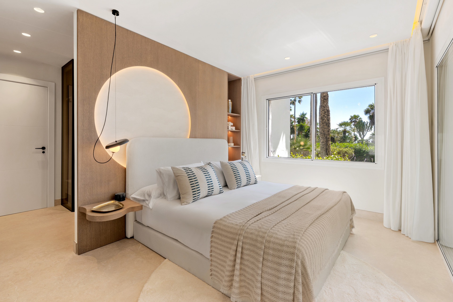 Piso de 3 Dormitorios y 2 Baños en venta en Estepona