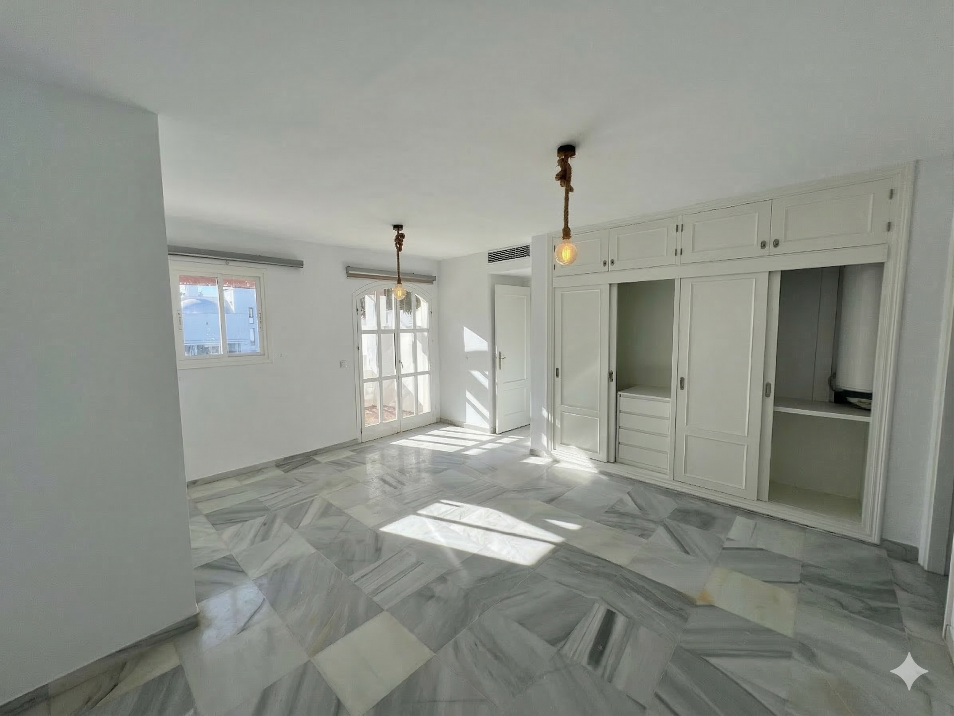 5 Slaapk. - Villa te koop in Puerto Banus, Marbella