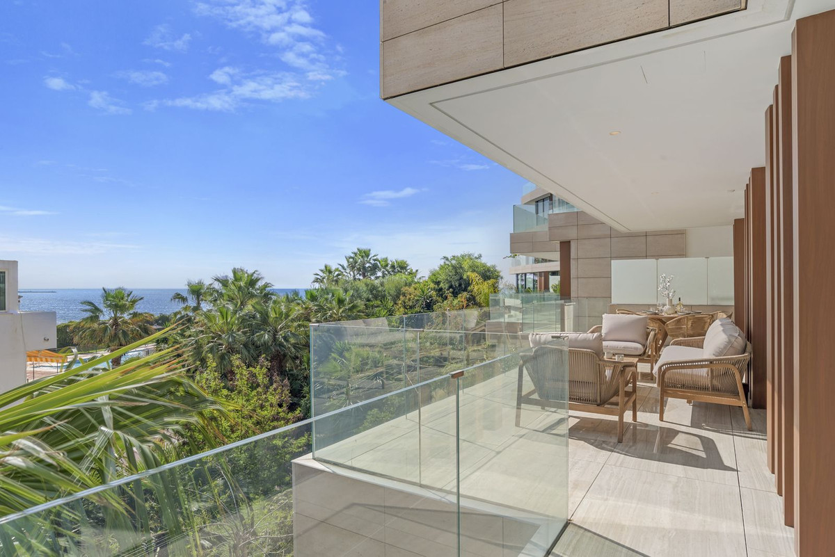 Piso de 2 Dormitorios en venta en Estepona