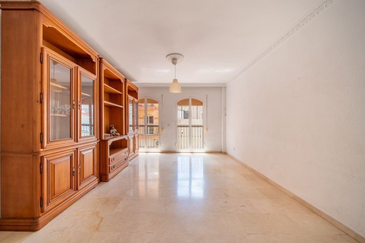 4 Slaapk., 2 Badk. - Appartement te koop in Fuengirola