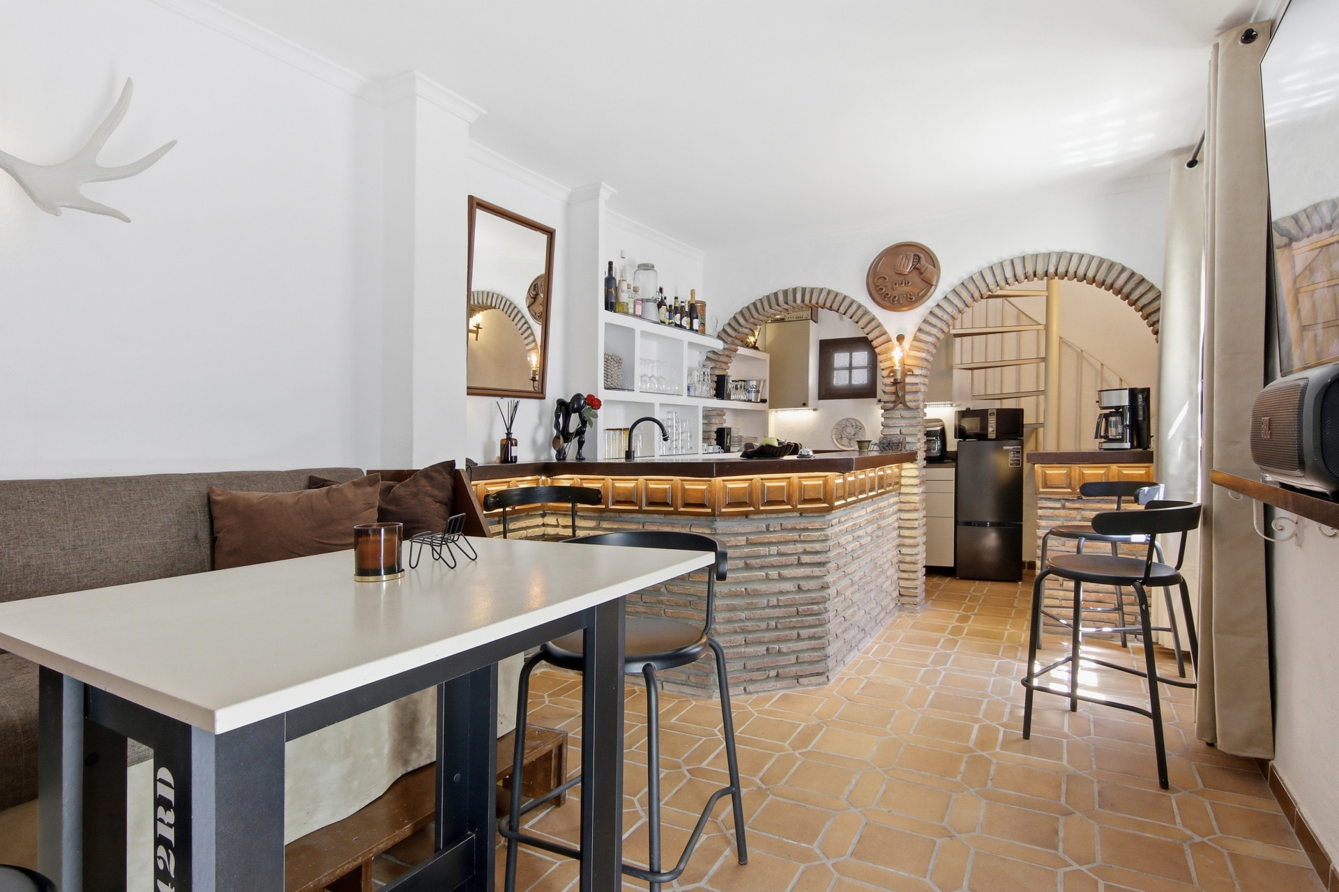Casa Adosada de 1 Dormitorio en venta en La Alqueria, Estepona