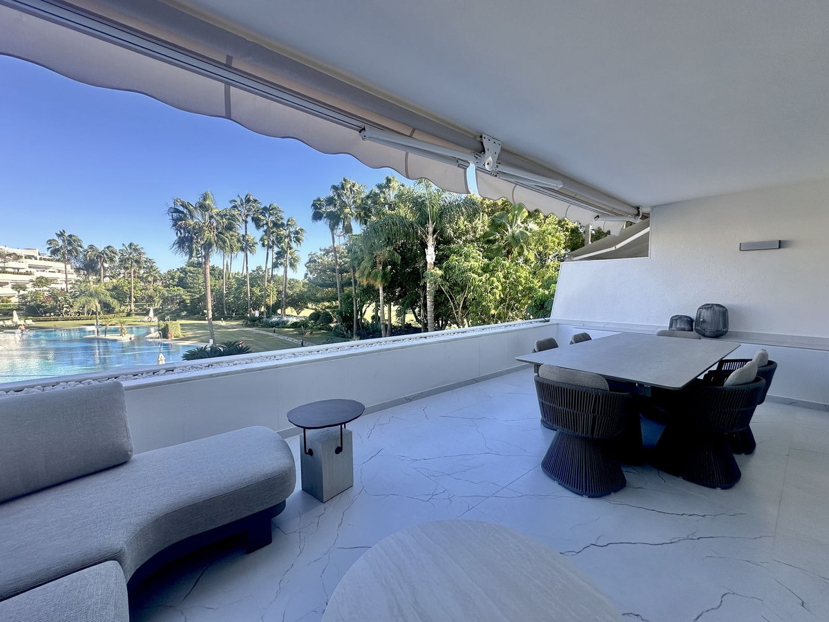 Piso de 3 Dormitorios y 3 Baños en venta en Marbella