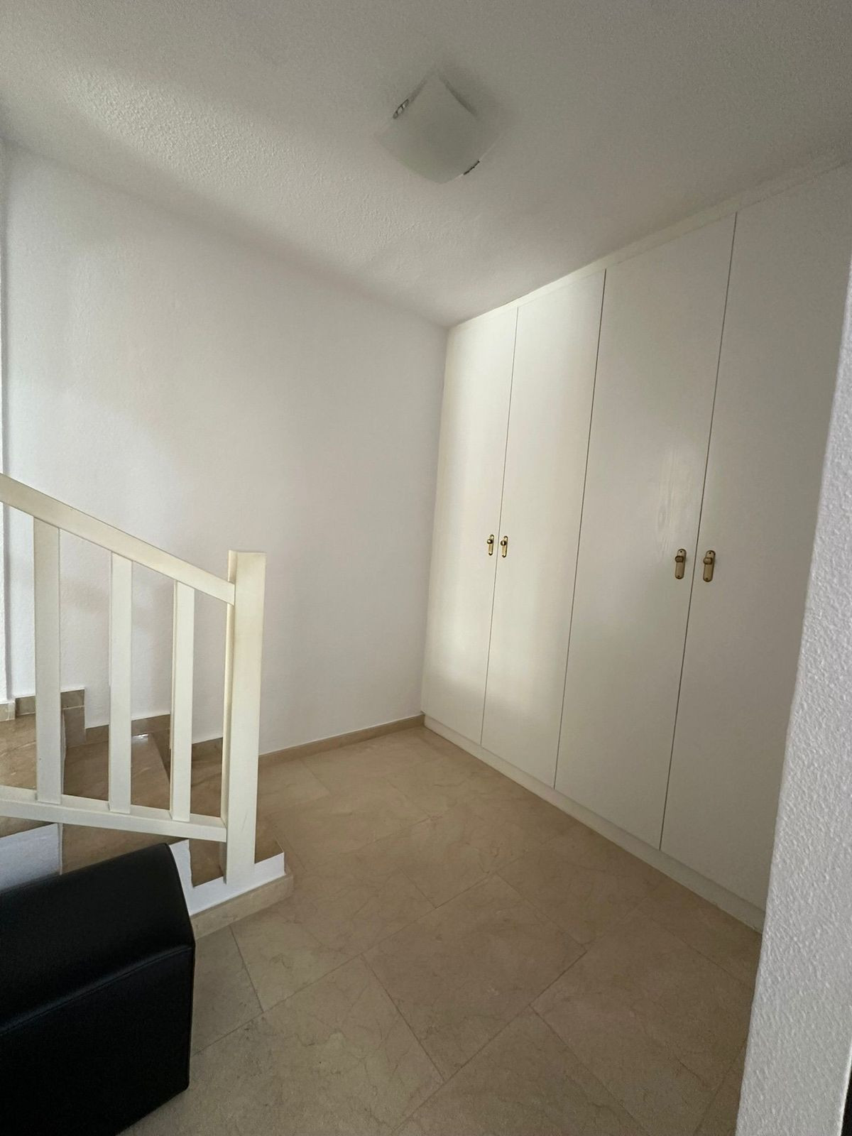 Piso de 3 Dormitorios y 2 Baños en venta en Milla de Oro, Marbella