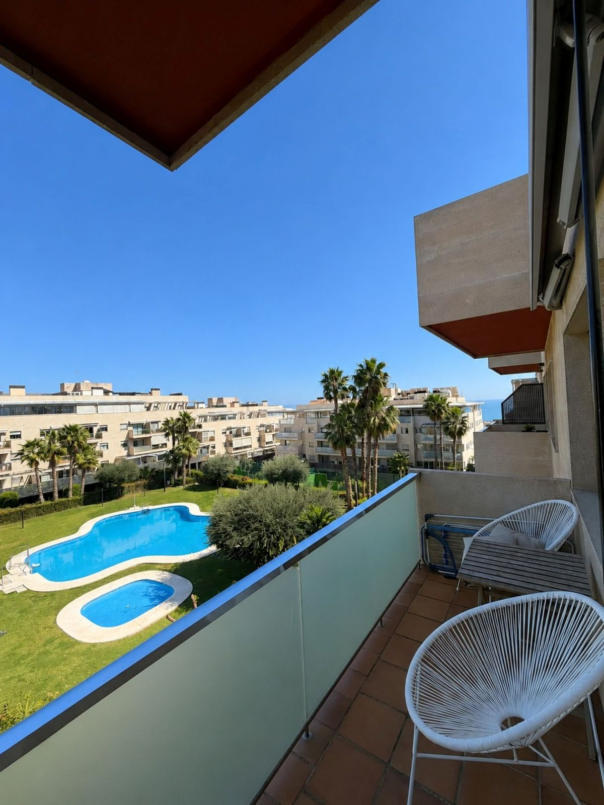 Piso de 3 Dormitorios en venta en El Pinillo, Torremolinos