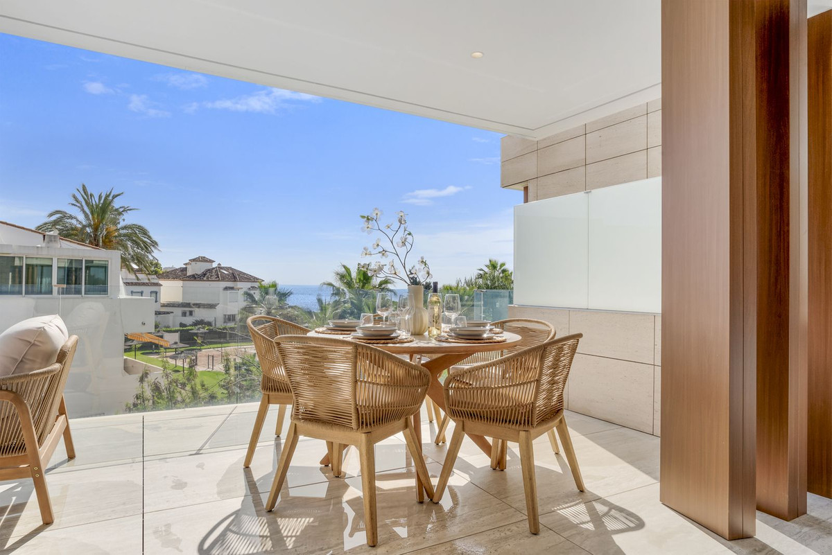 Piso de 2 Dormitorios en venta en Estepona