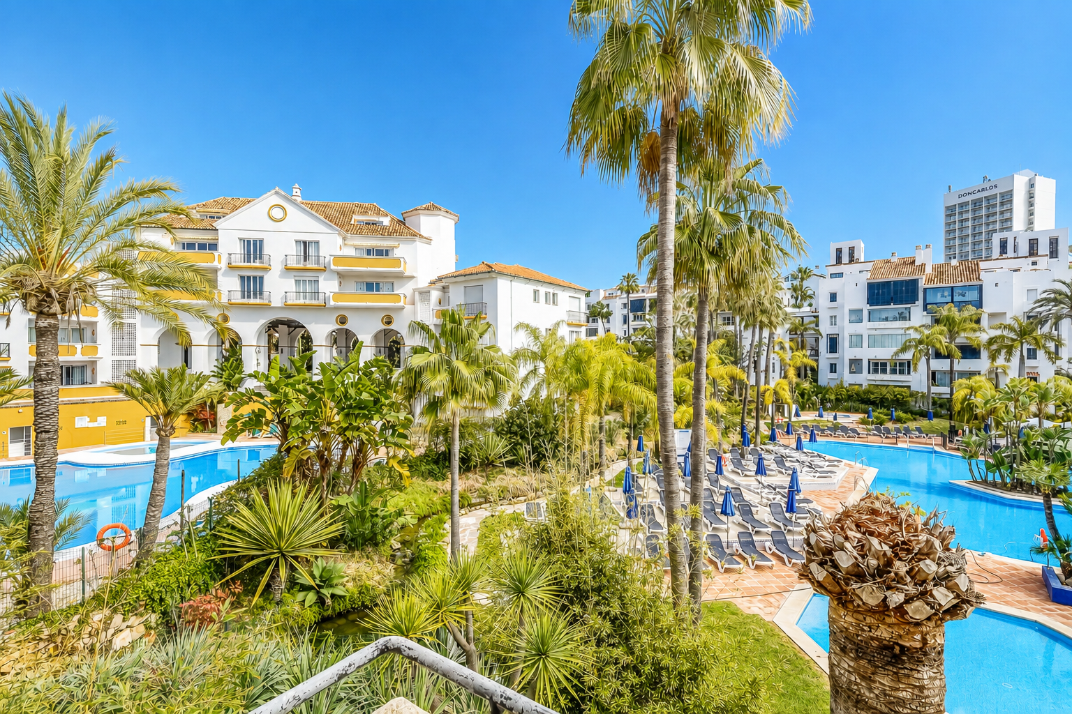3 Slaapk., 3 Badk. - Appartement te koop in Elviria, Marbella