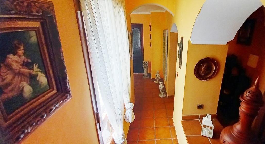 Casa Adosada de 6 Dormitorios y 4 Baños en venta en Córdoba