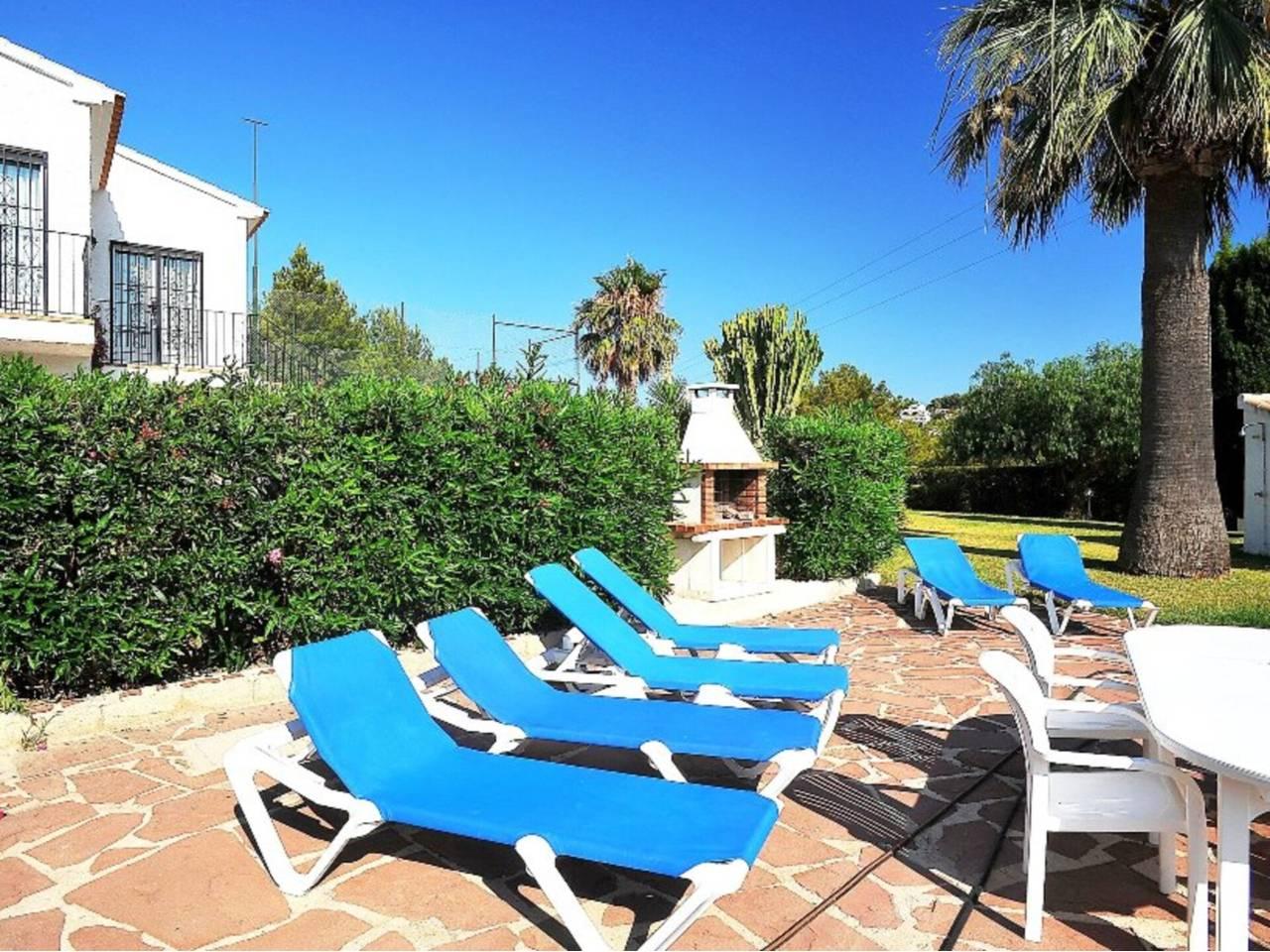 Casa Adosada de 4 Dormitorios en venta en Xàbia