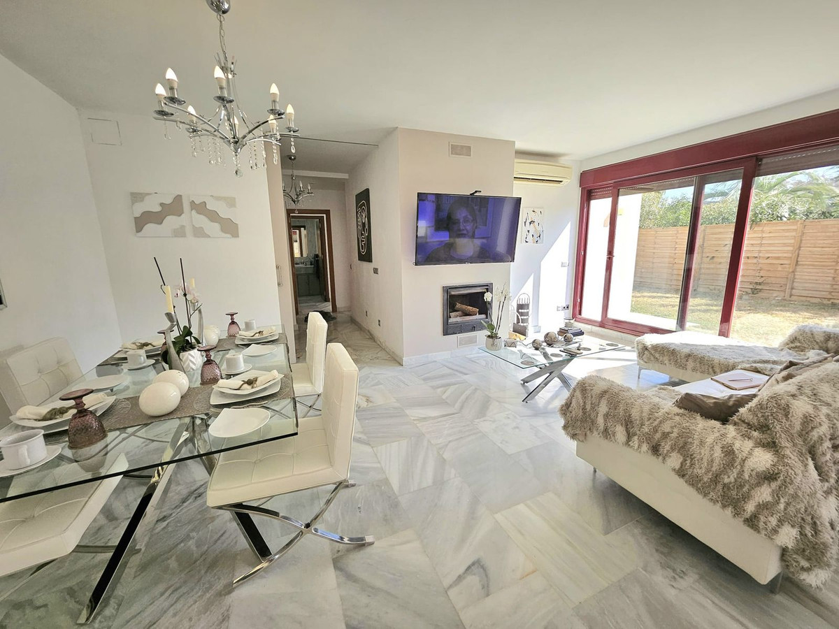 Casa de 3 Dormitorios en venta en Los Flamingos, Benahavís