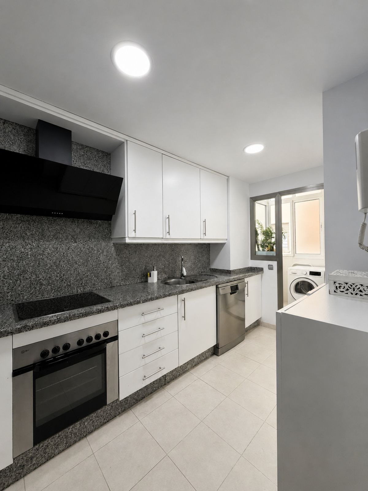 Piso de 3 Dormitorios en venta en El Pinillo, Torremolinos