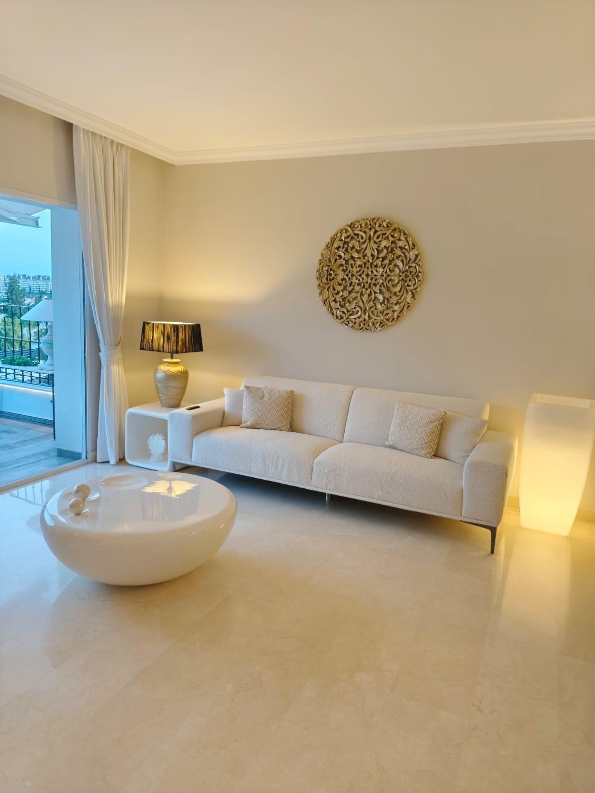 Ático de 3 Dormitorios y 3 Baños en venta en Nueva Andalucía, Marbella