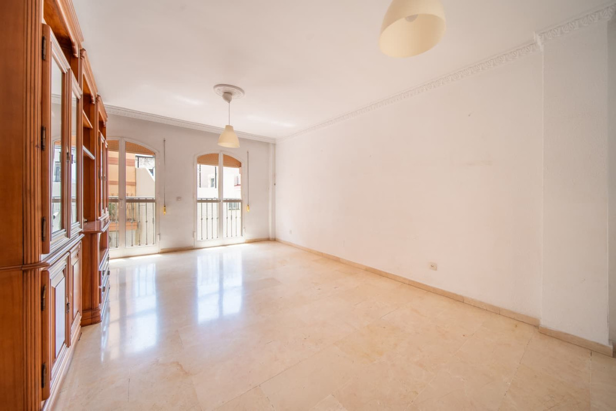4 Slaapk., 2 Badk. - Appartement te koop in Fuengirola