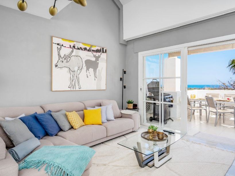 Piso de 4 Dormitorios y 2 Baños en venta en La Alqueria, Estepona