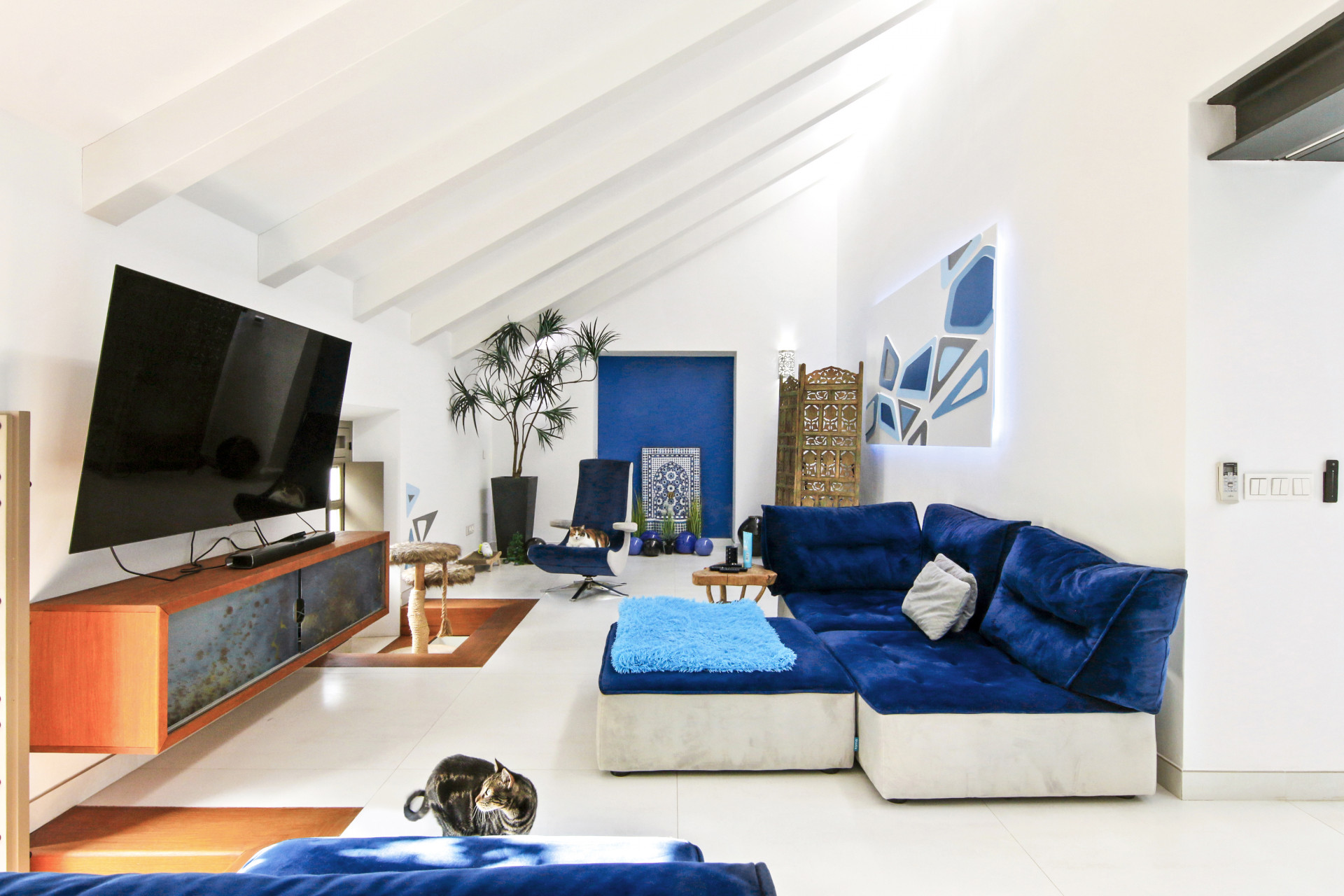 Casa Adosada de 4 Dormitorios en venta en La Alqueria, Estepona