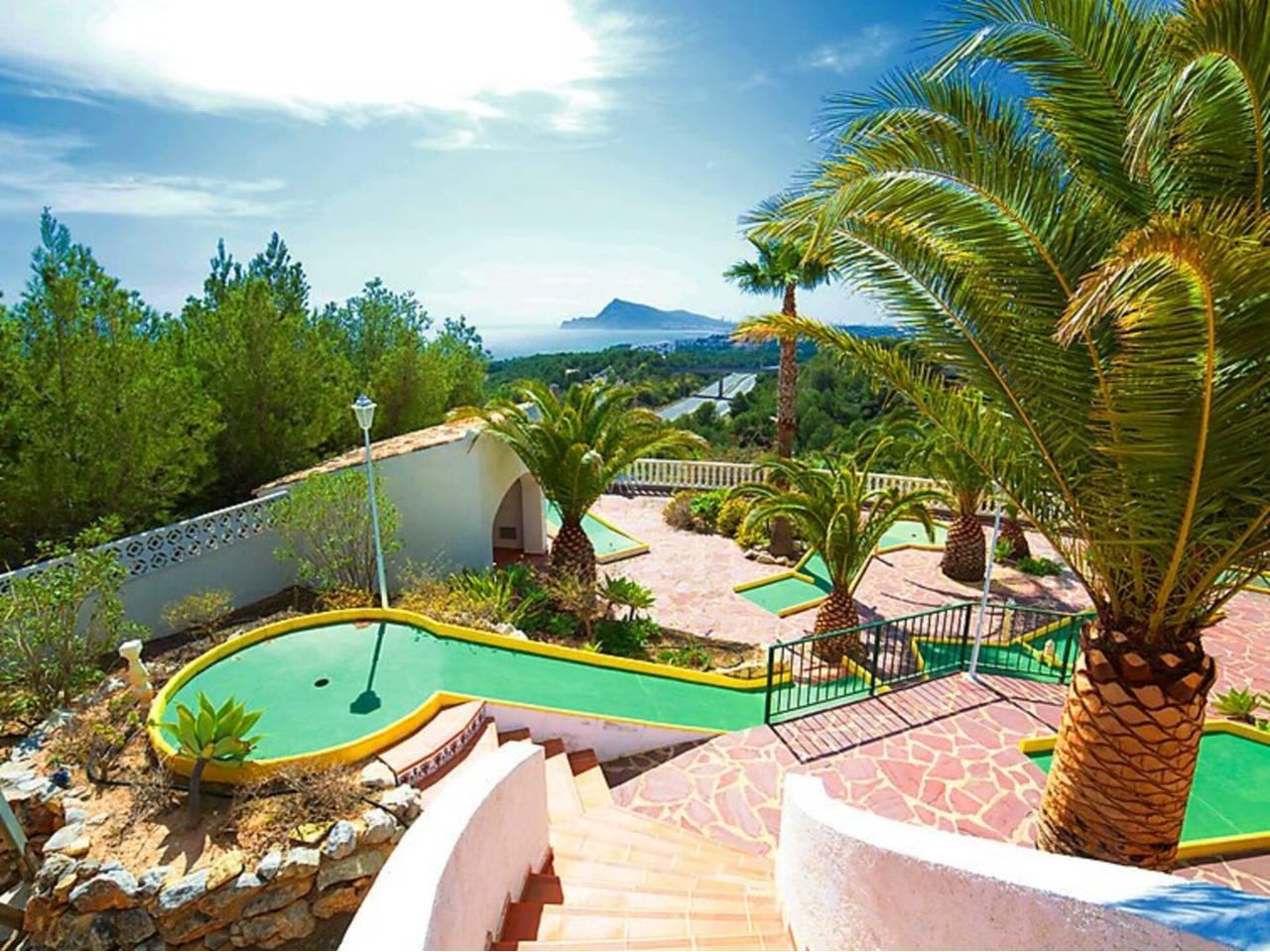 Casa Adosada de 5 Dormitorios en venta en Altea