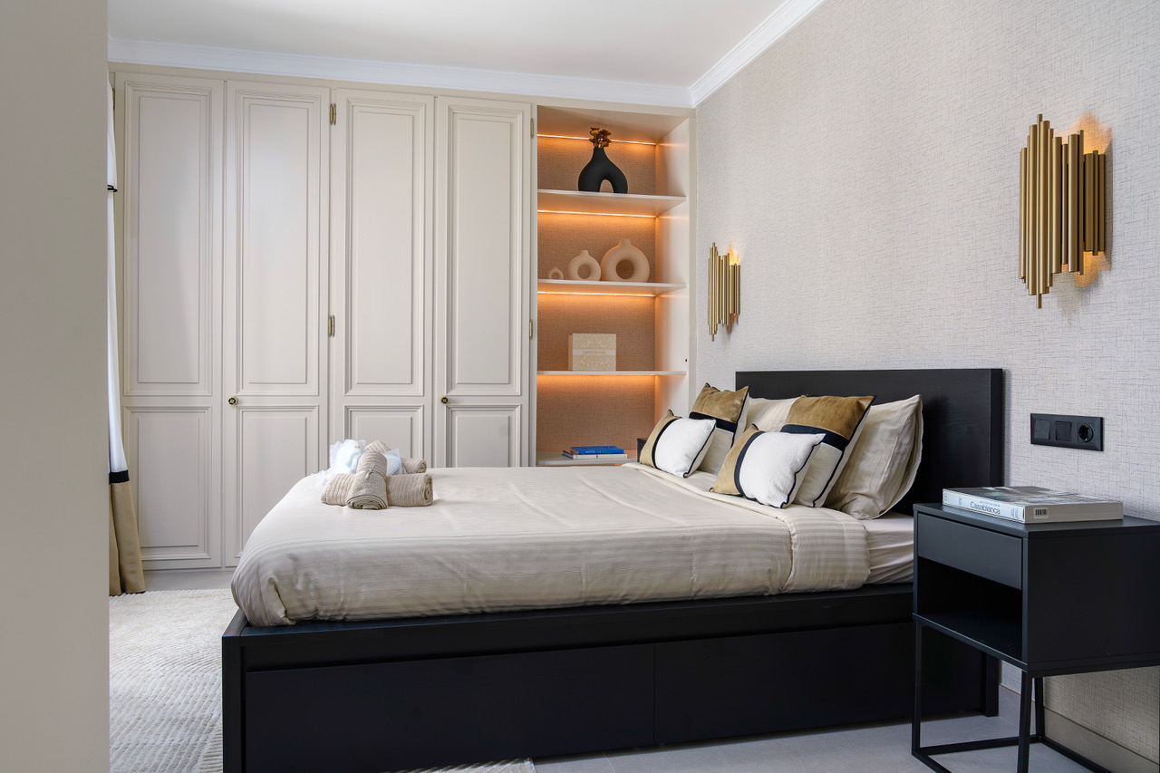 Piso de 2 Dormitorios y 2 Baños en venta en Puerto Banús, Marbella