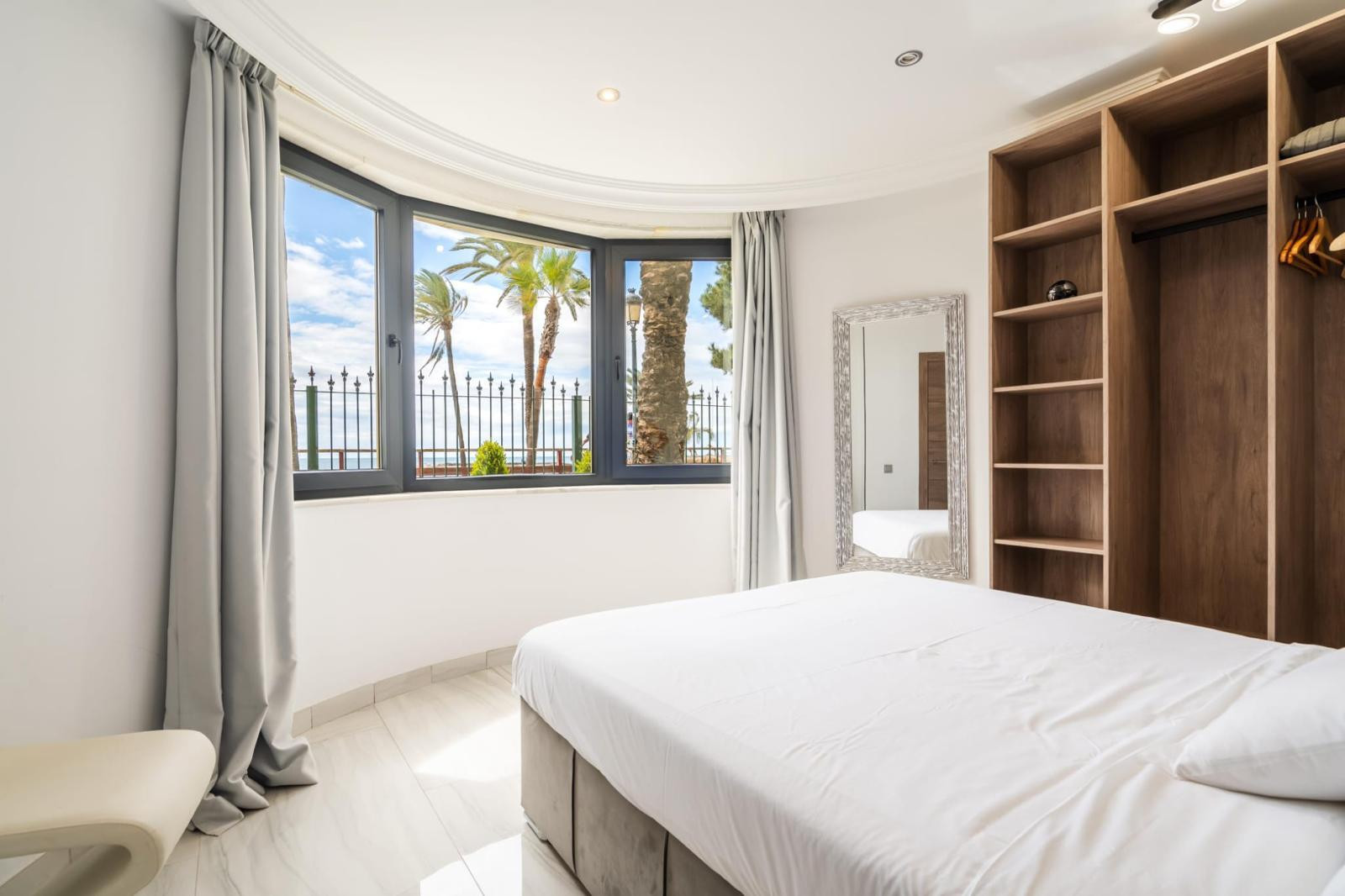 Piso de 3 Dormitorios en venta en Puerto Banús, Marbella