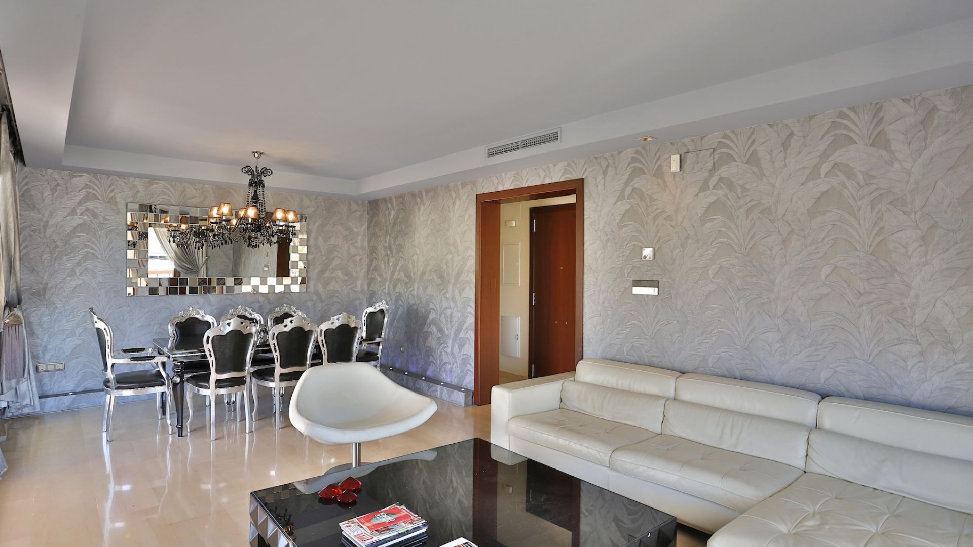 Ático de 2 Dormitorios en venta en Nueva Andalucía, Marbella