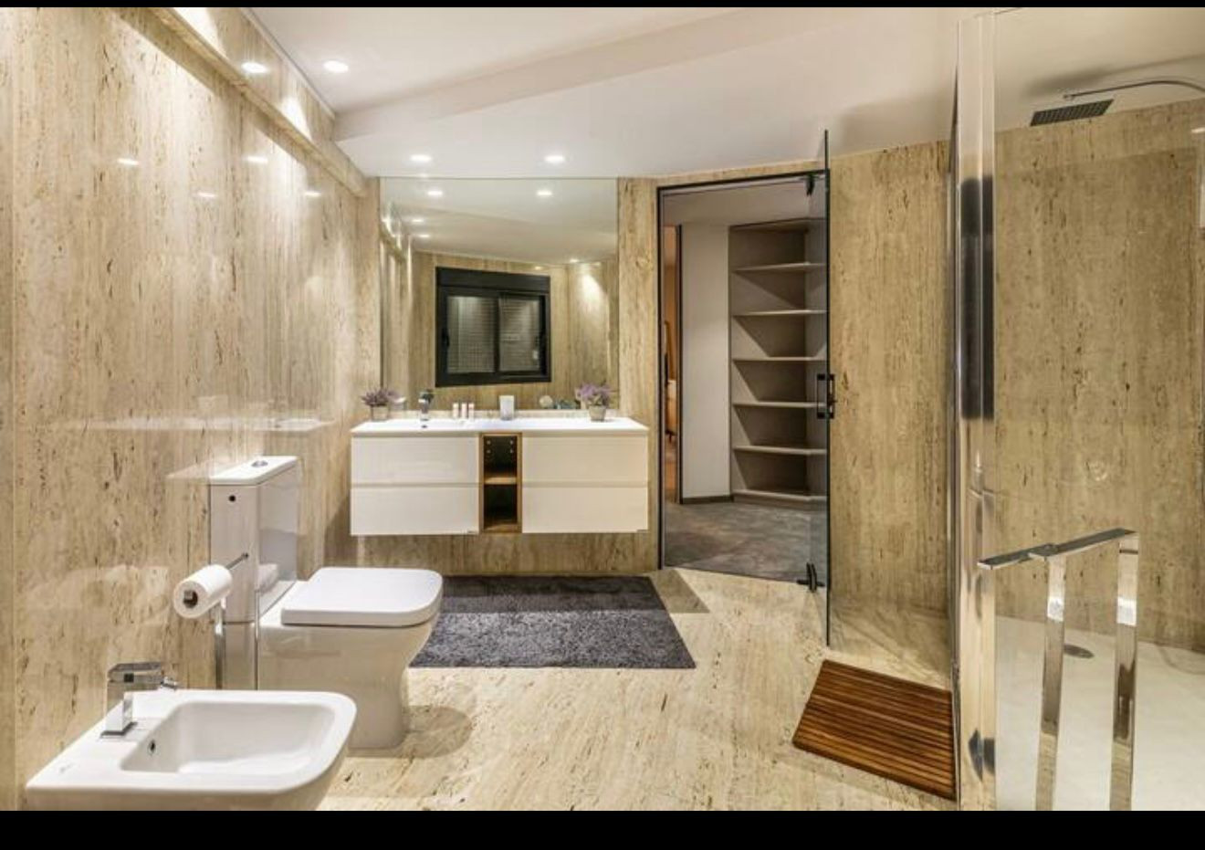 Piso de 3 Dormitorios en venta en Milla de Oro, Marbella