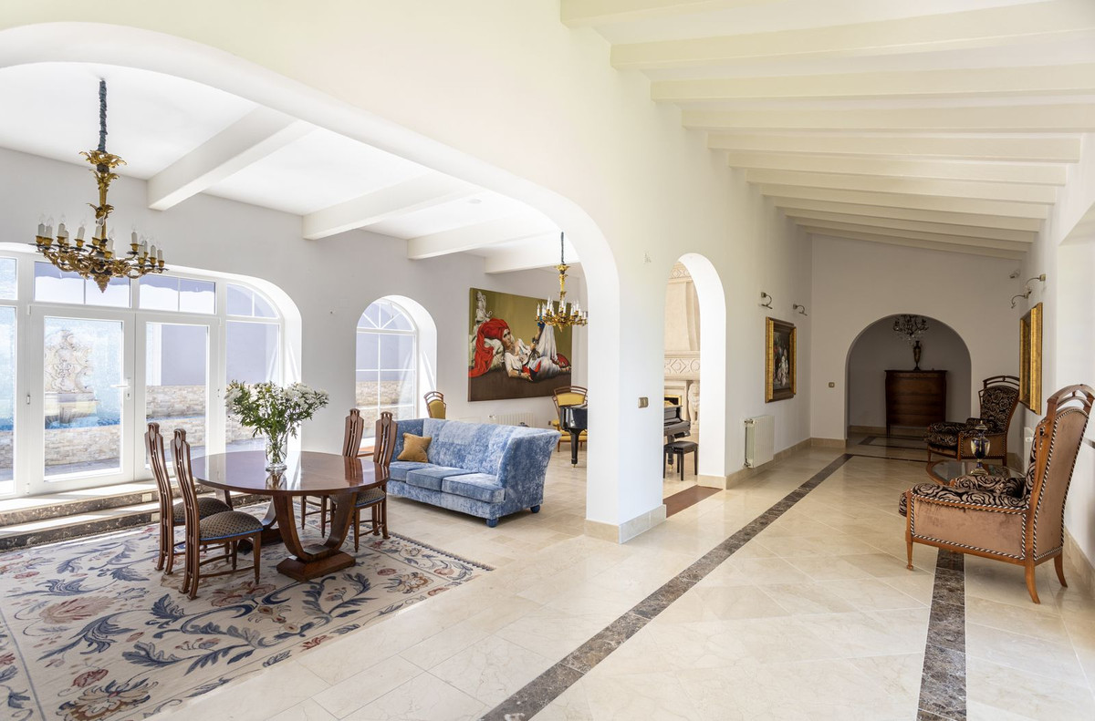 Casa de 5 Dormitorios y 7 Baños en venta en Benahavís