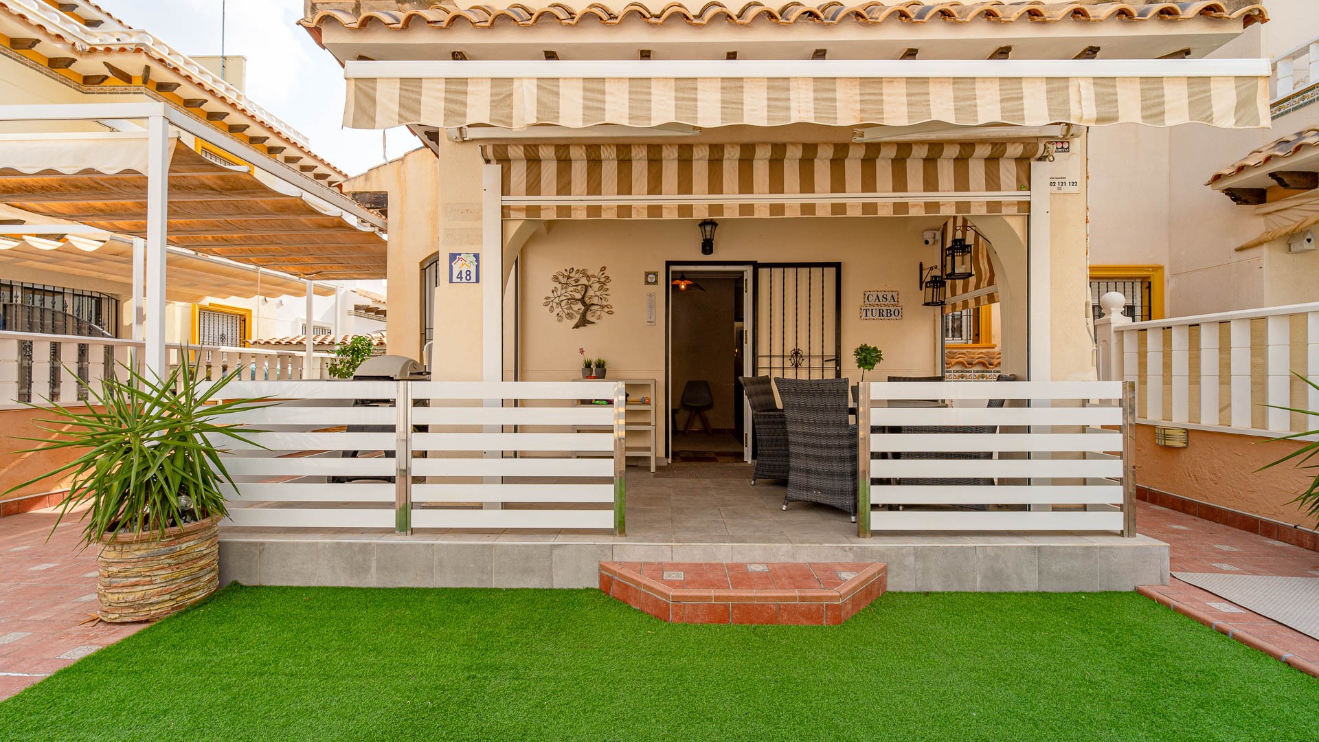 Casa de 3 Dormitorios y 2 Baños en venta en Orihuela Costa