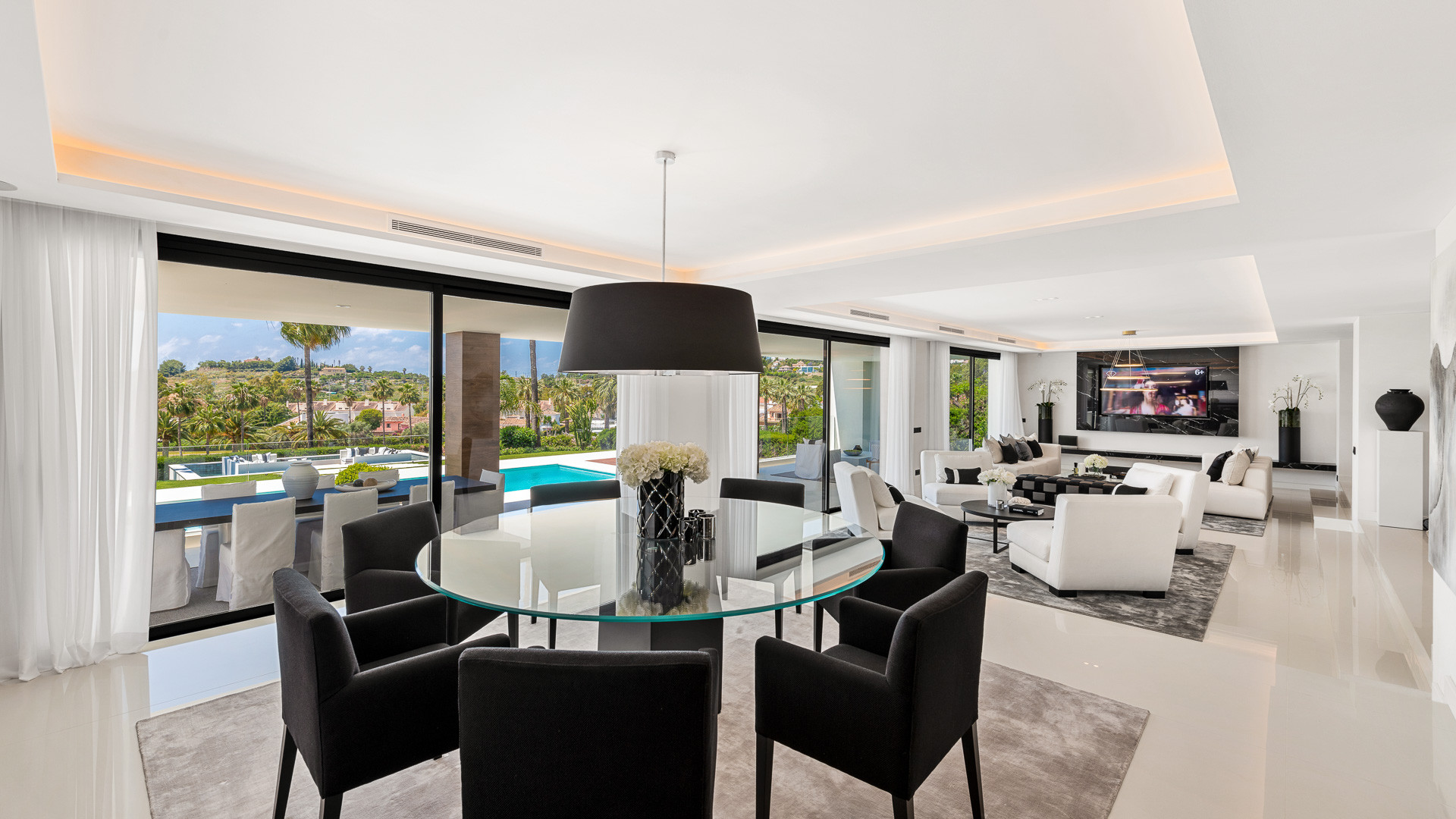 Casa de 6 Dormitorios en venta en Nueva Andalucía, Marbella