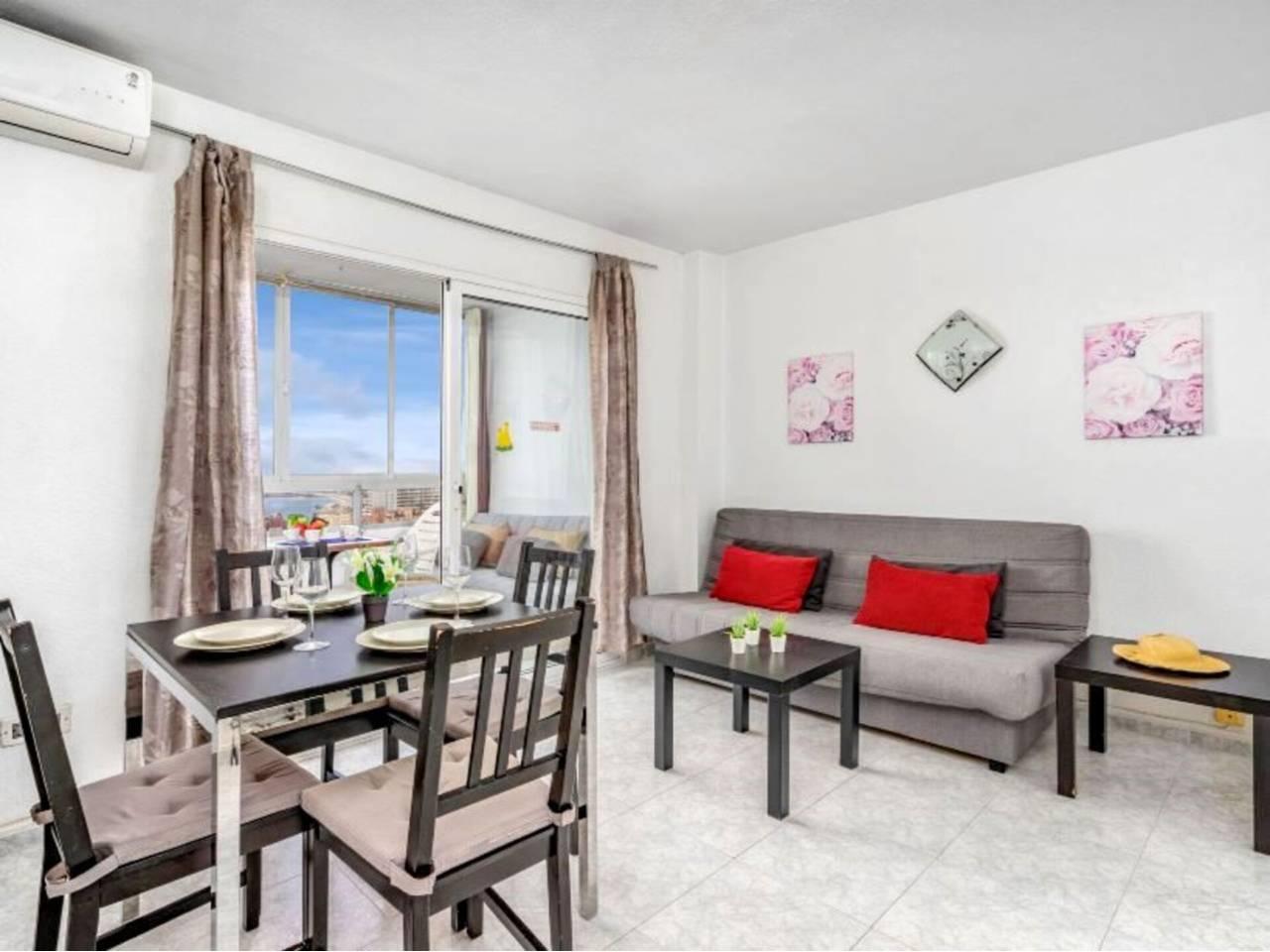 Piso de 1 Dormitorio y 1 Baño en venta en Benalmádena Costa