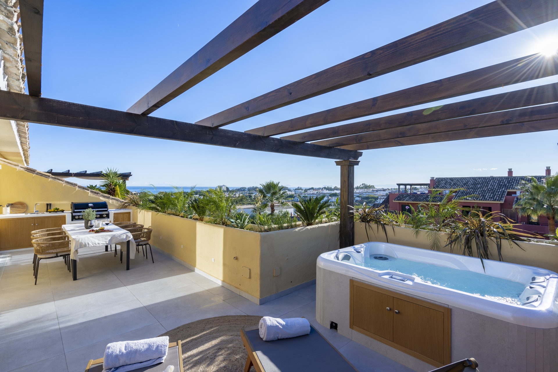 Ático de 3 Dormitorios y 3 Baños en venta en Estepona