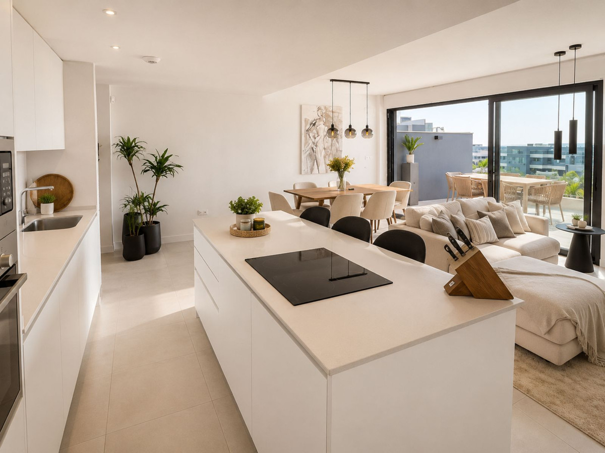 Piso de 3 Dormitorios y 2 Baños en venta en Nueva Milla de Oro, Estepona