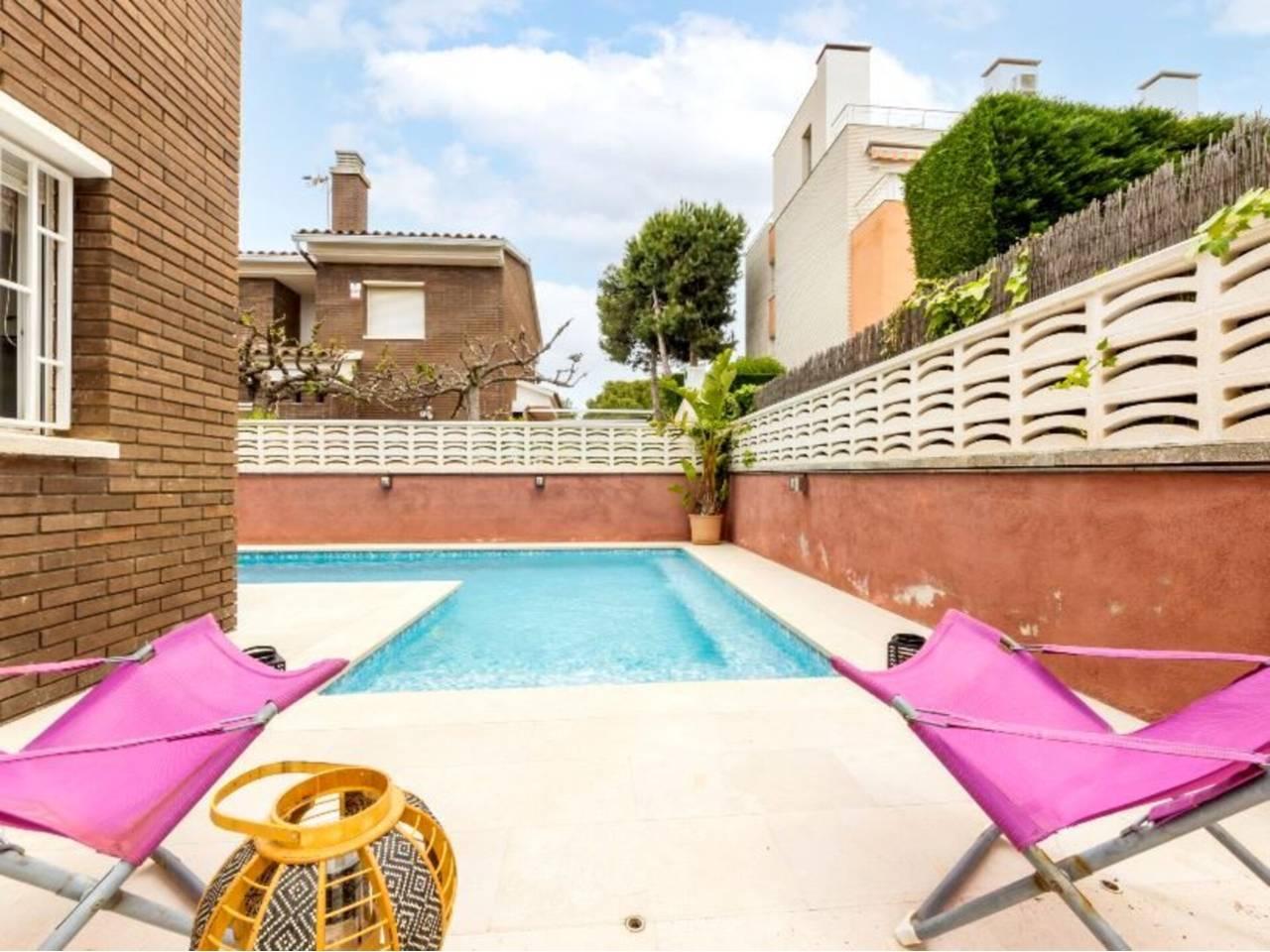 Casa Adosada de 3 Dormitorios en venta en Torredembarra