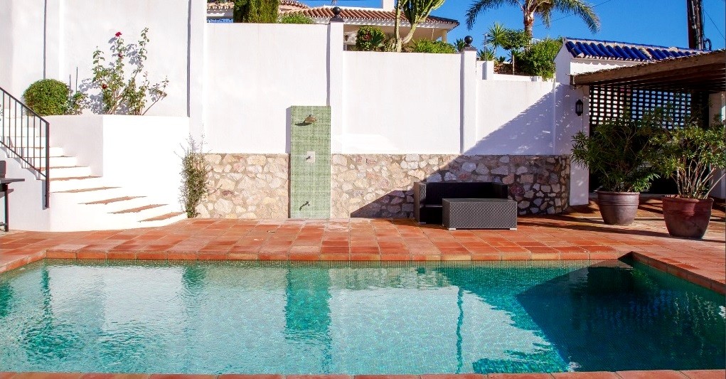 Casa de 5 Dormitorios y 3 Baños en venta en Arroyo de la Miel, Benalmádena