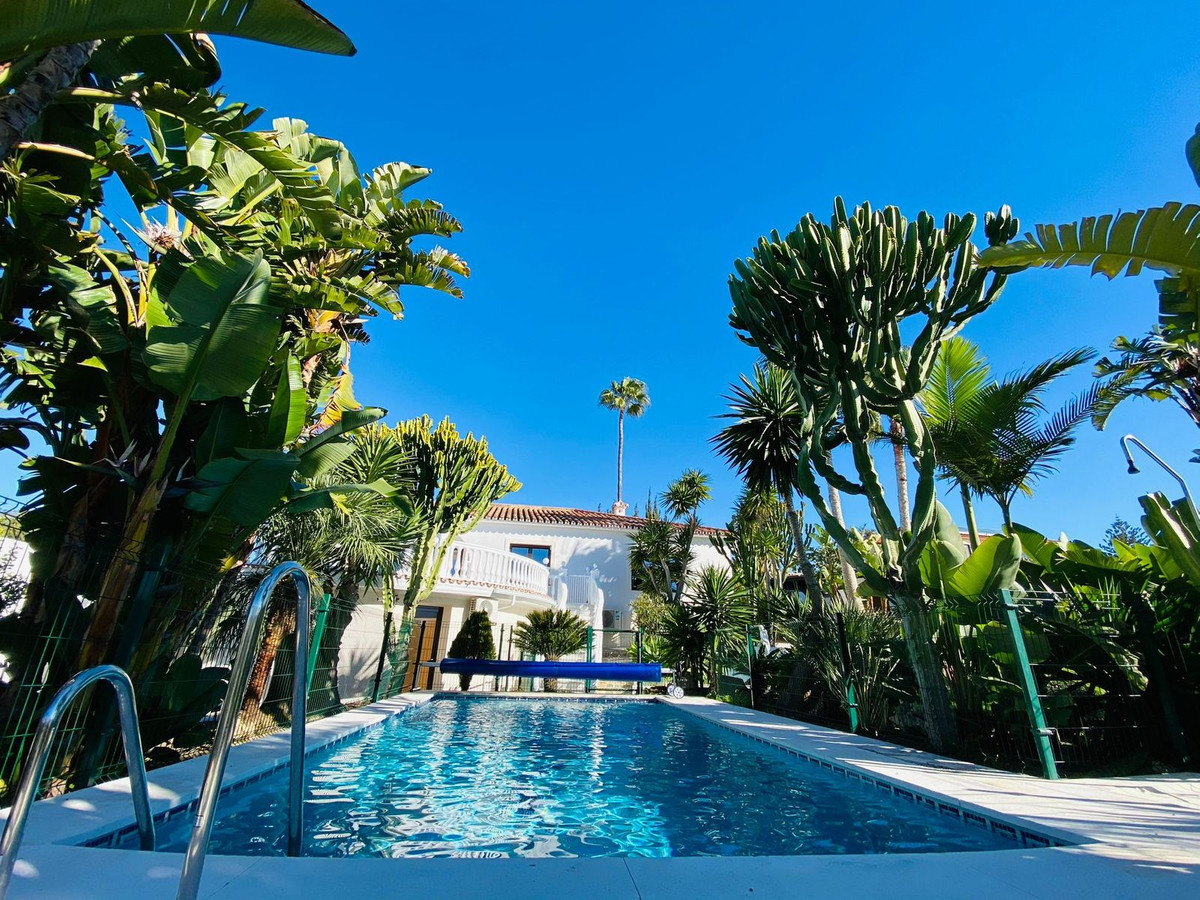 Casa de 7 Dormitorios en venta en Marbella