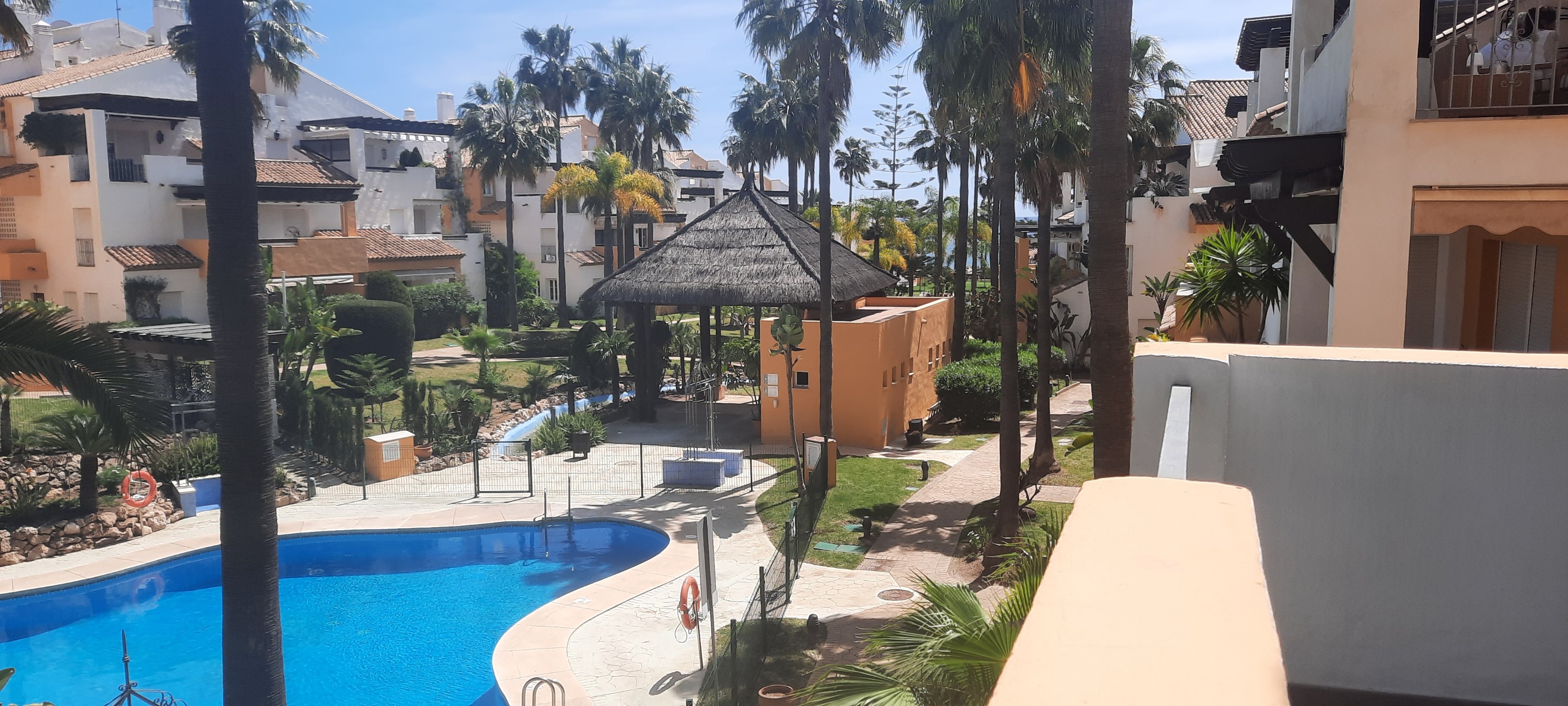 Piso de 3 Dormitorios y 2 Baños en venta en Bahía de Marbella