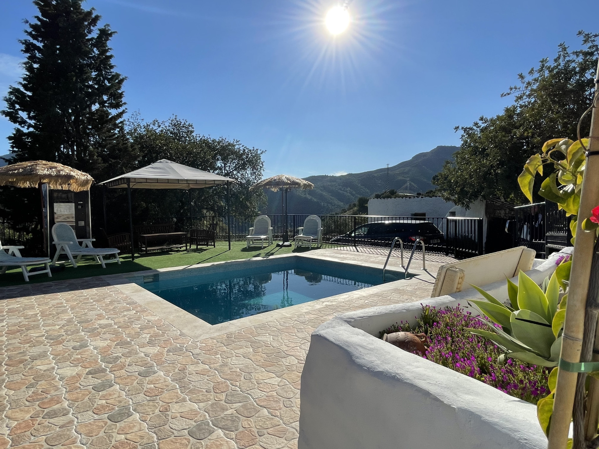 2 Bed - Country House for Sale in El Chorro