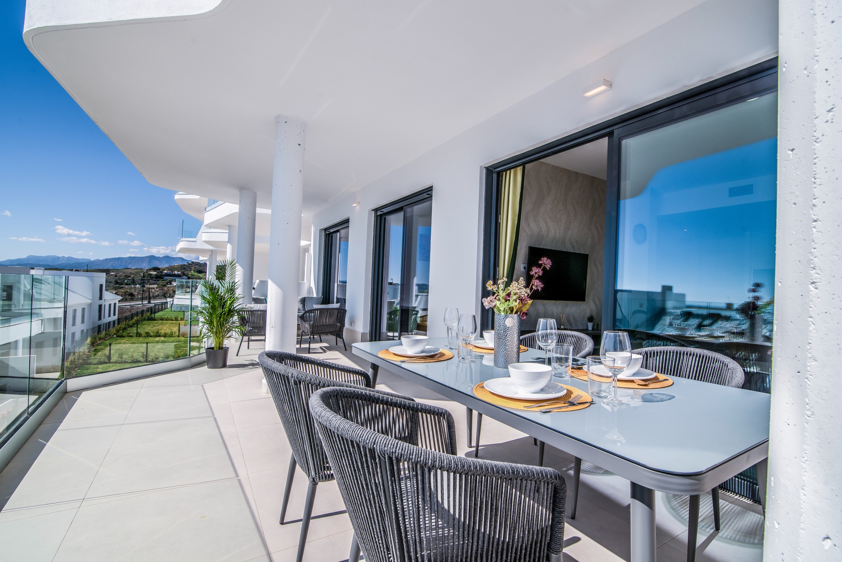 Piso de 2 Dormitorios y 2 Baños en venta en Benalmádena Costa