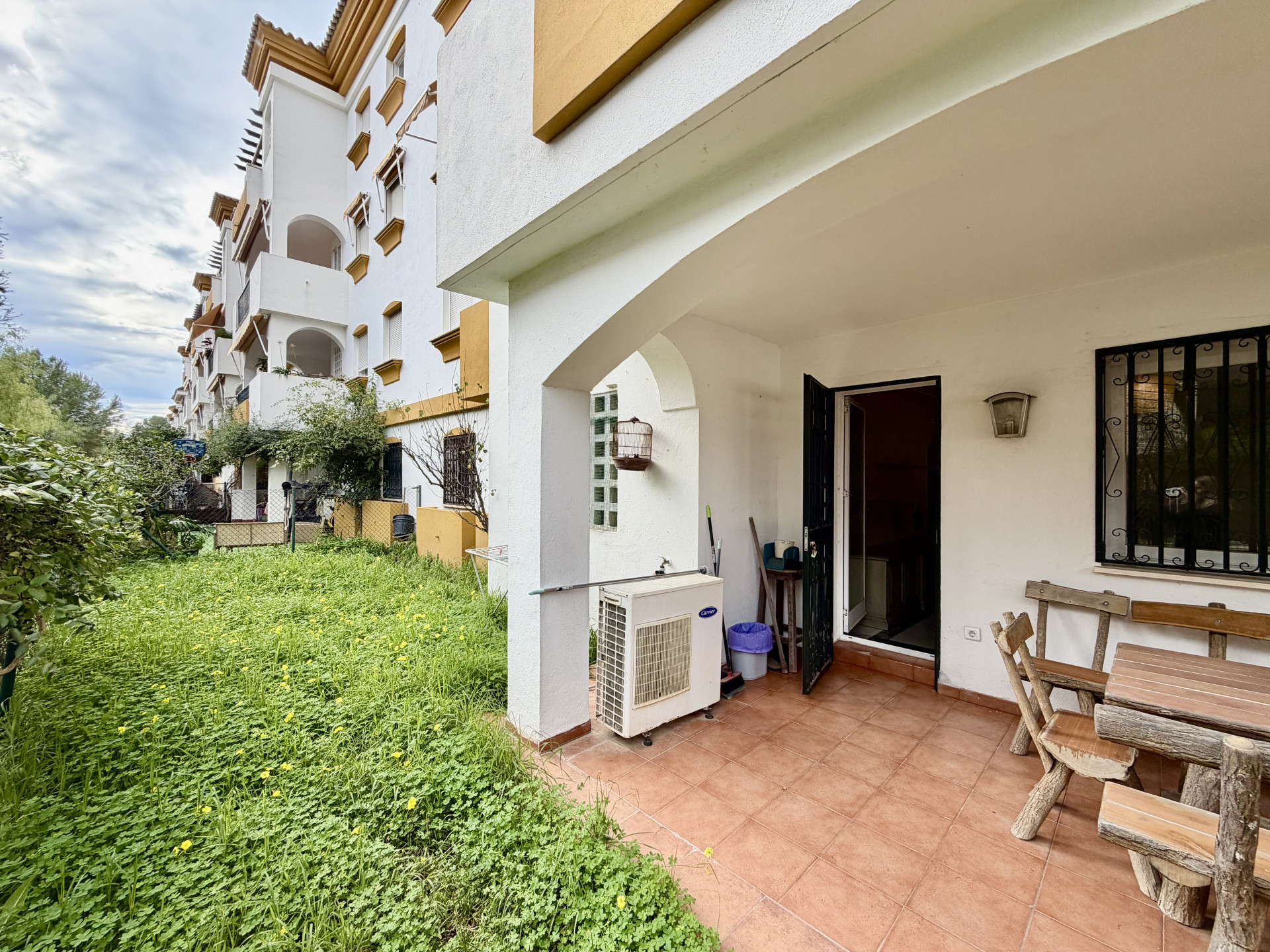 Piso de 3 Dormitorios y 2 Baños en venta en Milla de Oro, Marbella